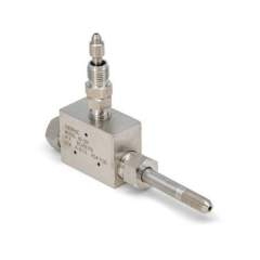 Enerpac 83011, Conexion de ultra alta presión, Adaptador para manómetro con montaje cónico, Lado de cono de 0.38 pulg, Conexión para manómetro de cono de 0.25 pulg