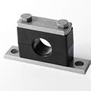 Stauff 1110015557. Komplettschelle Schwere Baureihe Gr. 6S Ø48,3mm Polyamid W12 Deckpl., AS-Schraube Anschweißpl., Dübelbefestigung