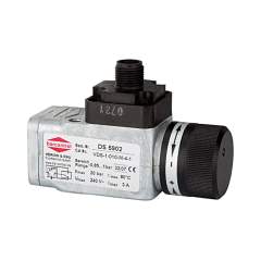 Riegler 103038.Vacuum pressure switch,Special die casting,Flange,-0.85/-0.15 bar