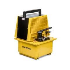 Enerpac PAM1022, Bomba neumático-hidráulica, 3/2 válvula manual, 2.0 galones utilizable de aceite, Para usar con cilindros de simple acción
