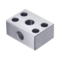 Stauff 1730000967. One-Piece Flange 3000 PSI Sandwich Plate Thread: 1/4"BSP Size: 3/4" Carbon Steel Blank Oiled