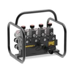 Enerpac SFM42, Doppeltwirkend, Vierfach-Verteilereinheit, komplett mit Manometern