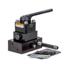 Enerpac VM33L, Pump Mounted Directional Control Valve, Manual, 3-way, 3-position, Tandem Center, Locking