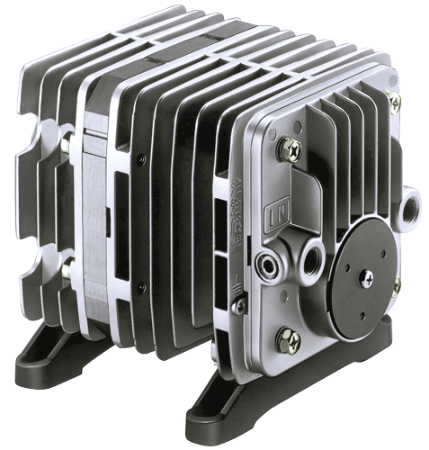 Nitto Kohki VP0940. AC Kolben Vakuumpumpen 230V/50Hz